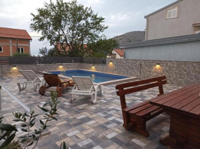 Lovely holiday home with swimming pool and terrace